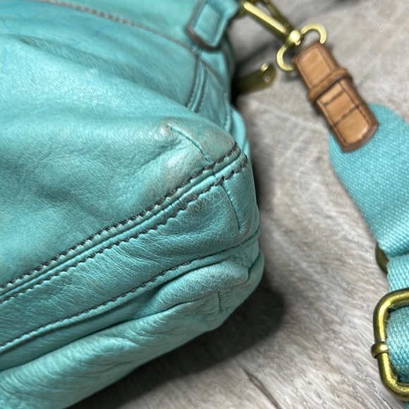 Vintage FOSSIL Teal Large Leather Explorer Foldover Crossbody Messenger Bag - Picture 10 of 15